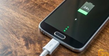 cara memperbaiki charger hp lambat mengisi